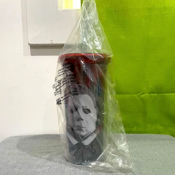 LAST ONE!! HALLOWEEN 2 MICHAEL MYERS CARNIVAL CUP WITH LID AND STRAW - Picture 5 of 7